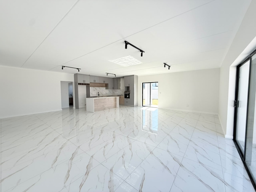 3 Bedroom Property for Sale in Sandown Western Cape